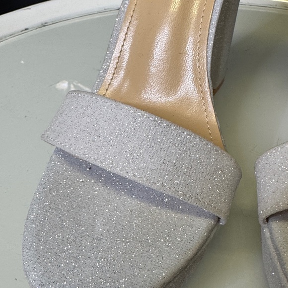 Elegant Silver Glitter Women's chunky Platform Heels - Picture 2 of 6